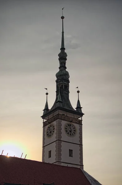 Municipio di Piazza Alta (Horni namesti) a Olomouc. Moravia. Repubblica ceca. Tramonto estivo . — Foto Stock