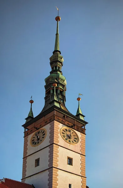 Town hall på övre torget (Horni namesti) i Olomouc. Moravia. Tjeckien. — Stockfoto