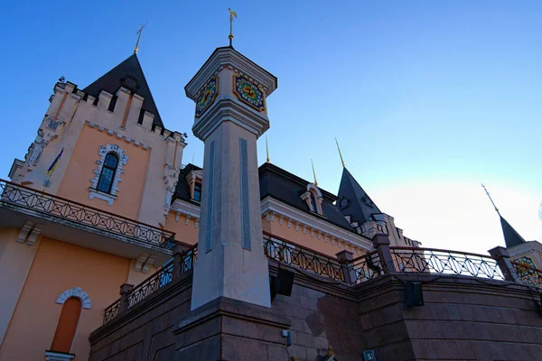 Malebný Ranní Pohled Krajinu Magické Věže Kyjevského Akademického Loutkového Divadla — Stock fotografie