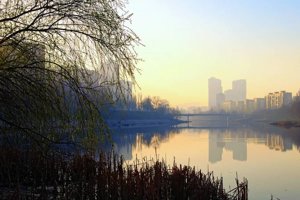 Astonishing Morning Landscape Rusanivka Canal Embankment Silhouettes Old Multi Story — Stock Photo, Image