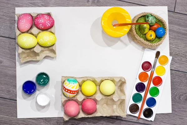 Mutlu paskalyalar. Paskalya için hazırlanıyor.