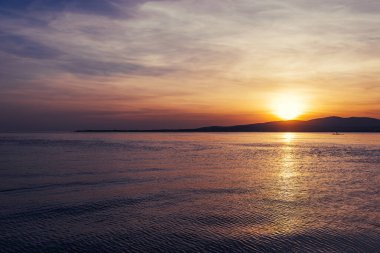 Karadeniz kıyısında günbatımı Gelendzhik, Krasnodar bölgesi, Rusya