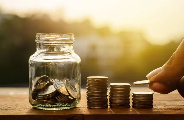 Para tasarrufu ve ekonomi kavramı için bankacılık