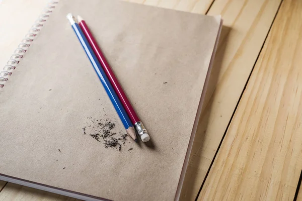 Еластичність і помилка з концепцією загостреного олівця — стокове фото