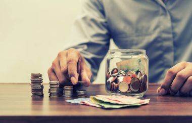 Kaydetmek para ve Finans iş kavramı için banka hesabı