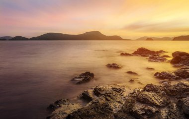 Deniz günbatımı veya alacakaranlık sunrise