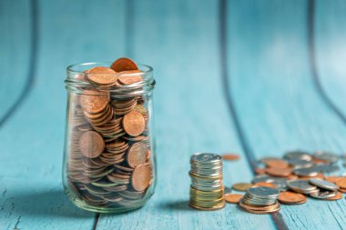 Emeklilik ve hesap bankacılık kavramı için tasarruf