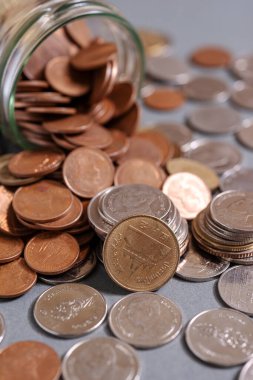 Emeklilik ve finans kavramı için hesap bankacılığı için para biriktir
