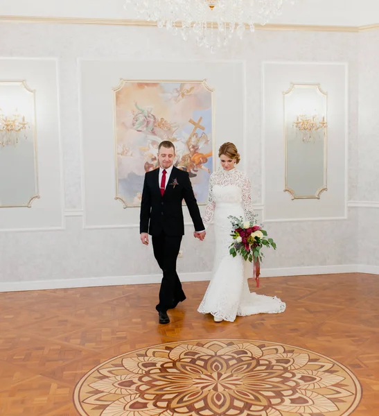 Damat ve gelin Portreler güzel klasik iç