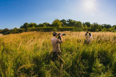 Düğün photoshoot yaz parkta