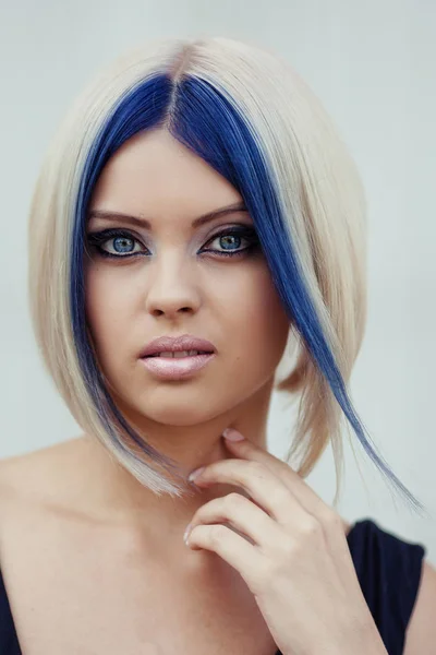 Beautiful blonde model with futuristic haircut — Stock Image Beautiful blonde model with futuristic haircut Stock Image