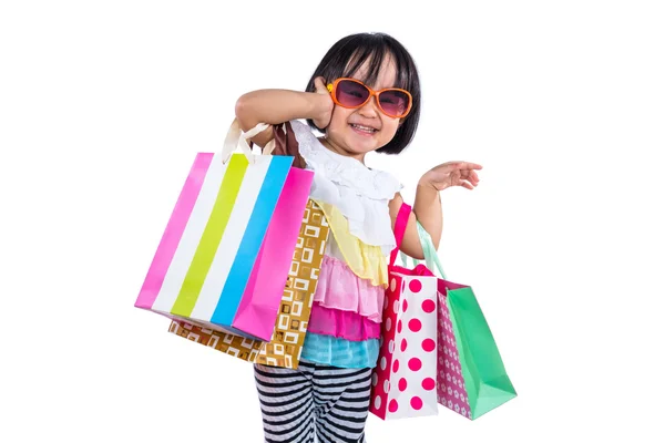 Happy Asian Chinese Little Girl Holding Shopping Bags — Stok Foto