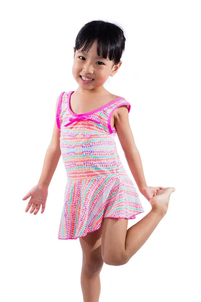 Azjatycki chiński mały dziewczyna portret w strój kąpielowy — Zdjęcie stockowe
