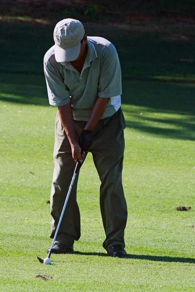 Golfer in action — Stock Photo, Image