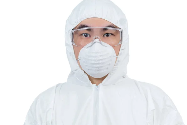Asiatico scienziato cinese in abbigliamento protettivo con occhiali e resp — Foto Stock