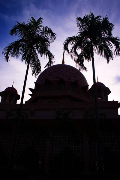 Мечеть Путраджая, Куала-Лумпур, Малайзия . — стоковое фото