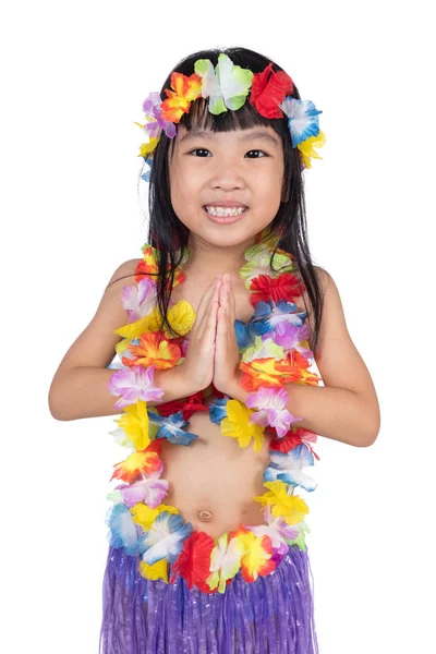 Asijská Čínská holčička v havajské kostýmy — Stock fotografie