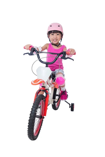 Asiatiska kinesiska lilla flicka ridning cykel — Stockfoto