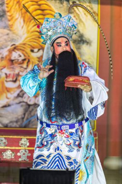 Çin Opera grubunun Sahne Alanı'nda gerçekleştirmek