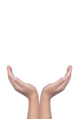 Çocuğun elleri bir şey koruma