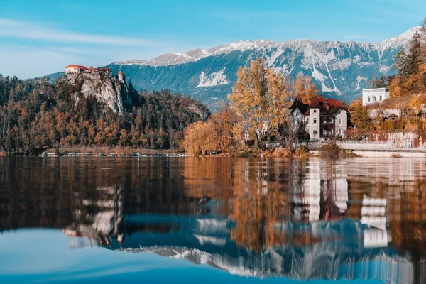 Lake Bled in the Alpine mountains — Stock Photo, Image