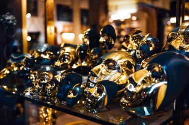 Maskeleri ile Venedik vitrin