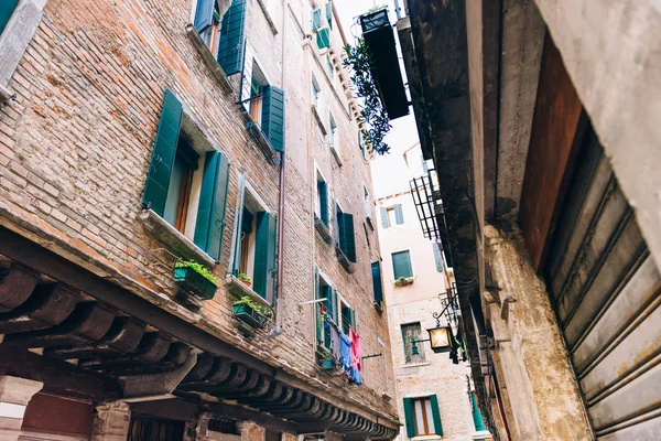 Las antiguas calles de Venecia de Italia — Foto de Stock