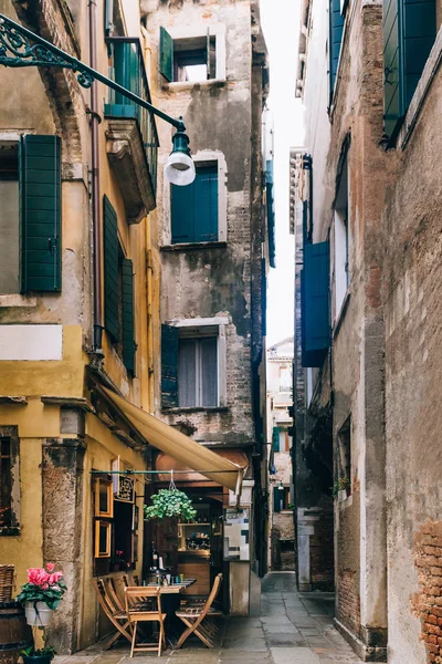 Las antiguas calles de Venecia de Italia — Foto de Stock