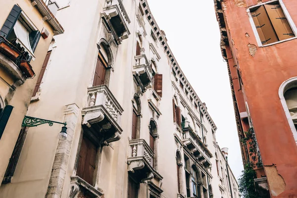 Las antiguas calles de Venecia de Italia — Foto de Stock