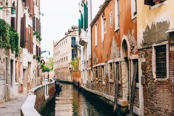 Las antiguas calles de Venecia de Italia — Foto de Stock