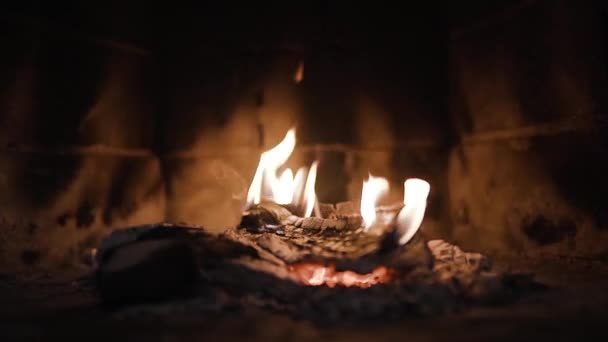 Night Burning Fireplace Bright Tongues Flame Smoldering Firewood — Stock Video
