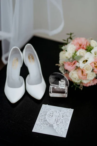 Hochzeitsschuhe Der Braut Schöne Mode — Stockfoto