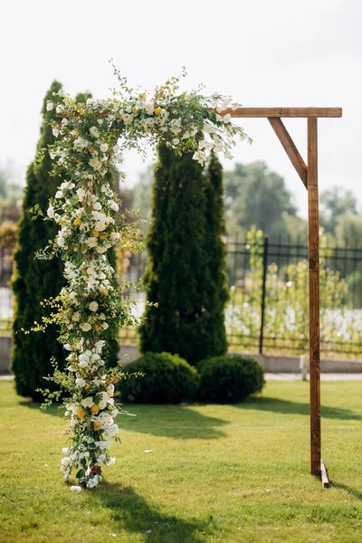 Área Ceremonia Boda Decoración Sillas Arco — Foto de Stock