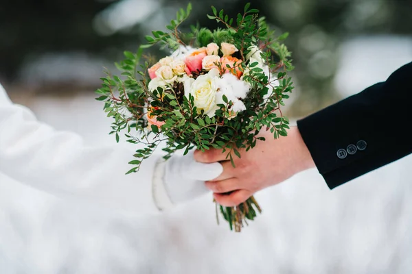 Elegant Wedding Bouquet Fresh Natural Flowers Greenery — Stock Photo, Image