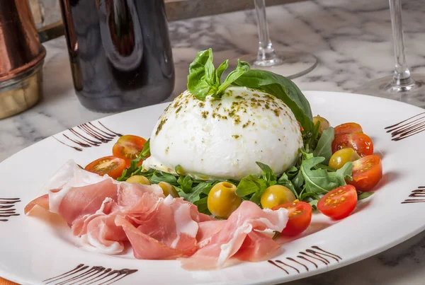 Mozzarella fresca — Foto Stock