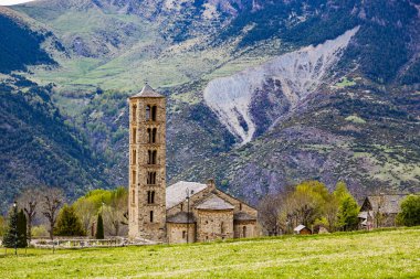 İspanya Katalonya Bohi Vadisi Romanesk kilise.