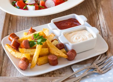 Salchipapas Latin Amerika bir lokanta yemektir