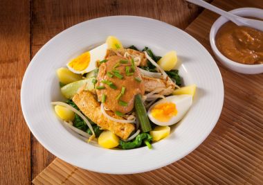 Gado-gado Endonezya salatası