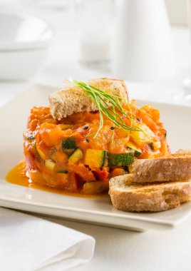 İspanya küçük kalamar chipirones, mürekkeple denir..