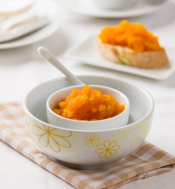 Ev yapımı havuç reçeli