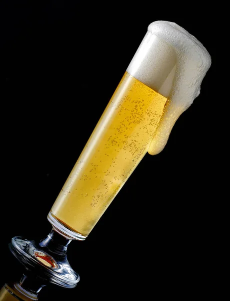 高いガラスのビール — ストック写真