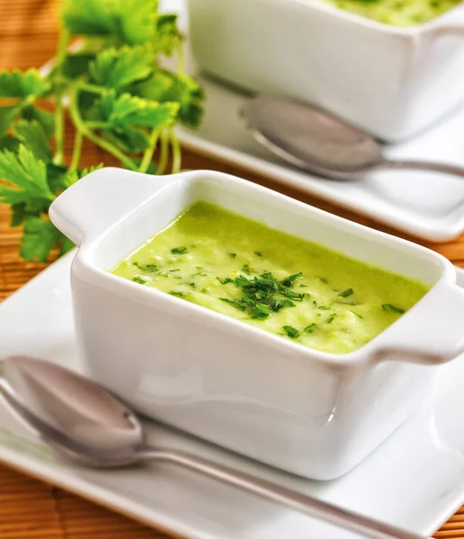 Cuenco de salsa verde — Foto de Stock