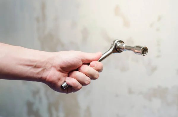 El ile lokma anahtarı