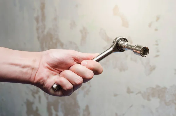 El ile lokma anahtarı