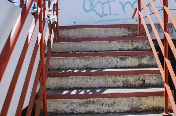 Абстрактные Аварийные Лестницы Доступа Людей Текстурированный Пустой Лестничный Пролет Внутри — стоковое фото