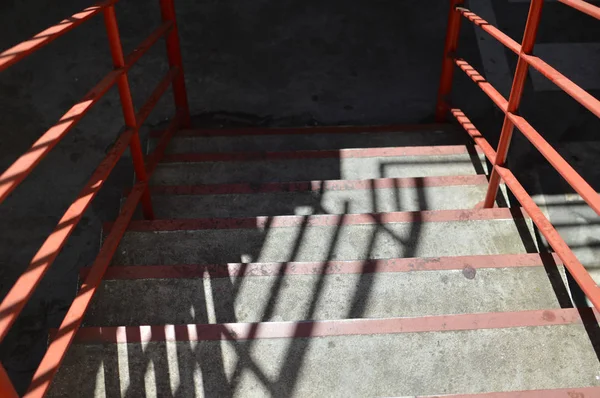 Abstrakte Fluchttreppe Zugang Für Menschen Grau Strukturierte Farbe Leer Treppe — Stockfoto