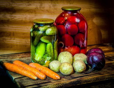 Marine ve taze sebzeler.