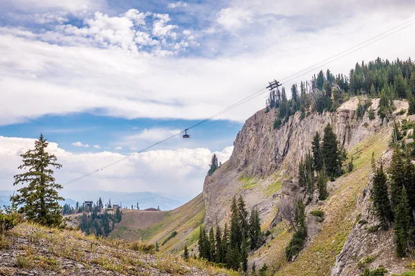 På toppen av berget åsen över Teton Village — Stockfoto