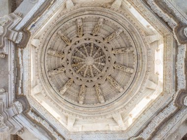 Ranakpur Jain Tapınağı