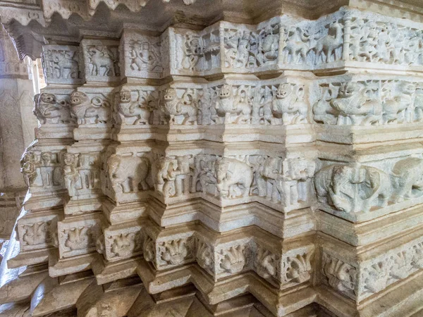 Ranakpur Jain Tapınağı